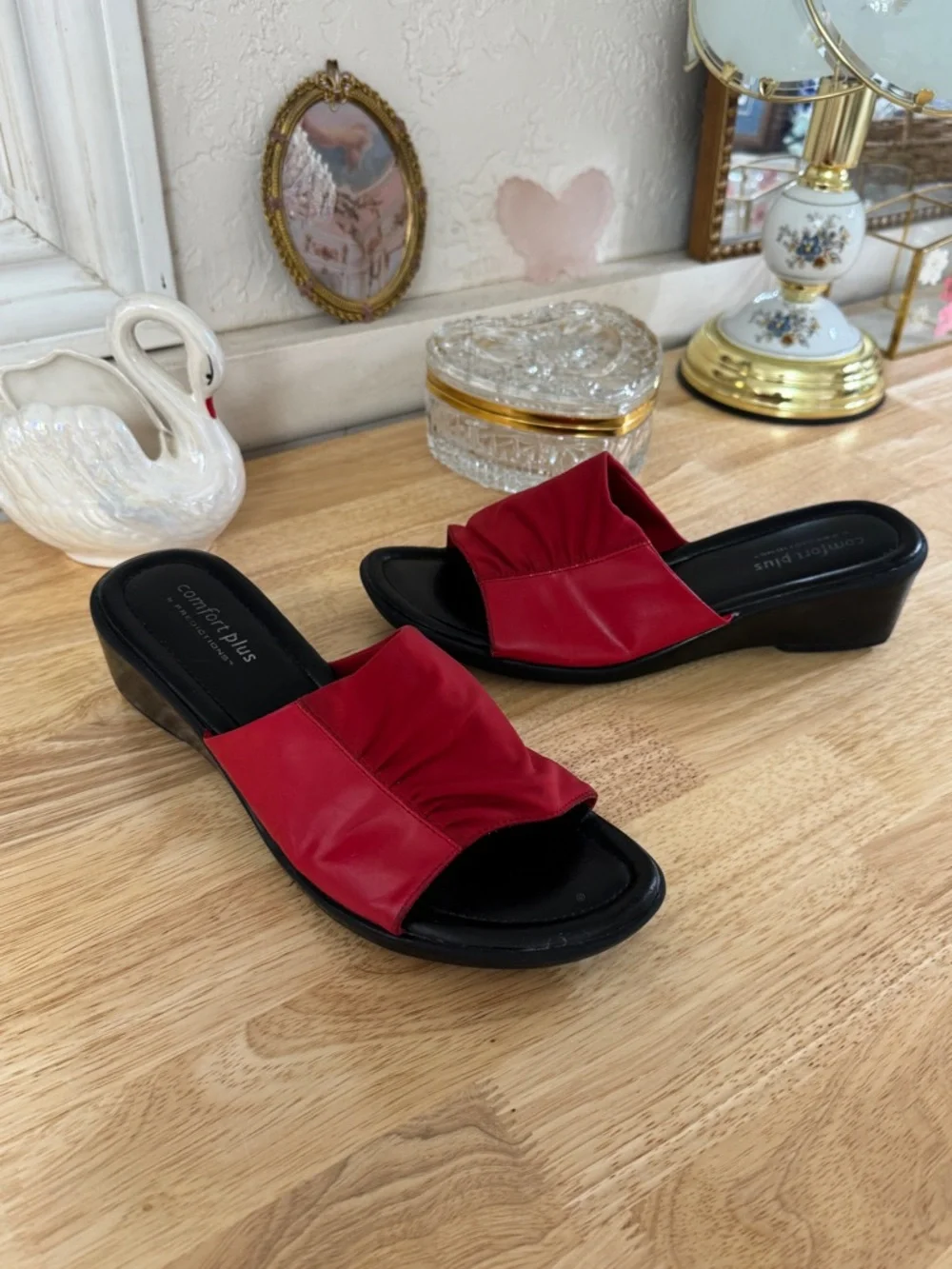 Y2K Comfort Plus By Predictions Red Ruched Slip On Wedge Sandals Size 11W